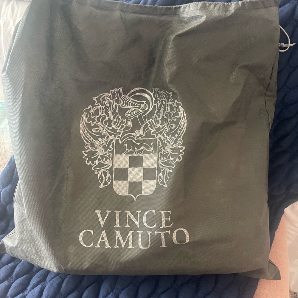 Vince Camuto Vanilla/Cream HandBag